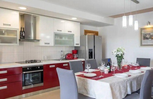 Sestanovac House | Holiday house Sestanovac for 1 - 10 persons with 4 bedrooms - Holiday apartment in one or multi-fami