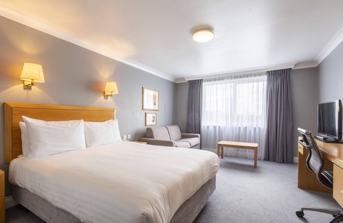 Basildon Hotel | Holiday Inn Basildon by IHG