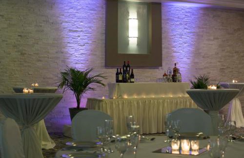 Binghamton Hotel | Holiday Inn Binghamton-Downtown Hawley Street by IHG