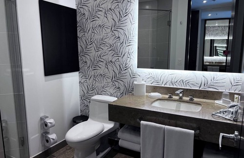 Calle 26 Hotel | Holiday Inn Bogota Airport by IHG