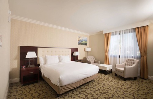 El Monte Hotel | Holiday Inn El Monte - Los Angeles by IHG