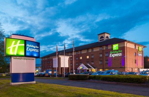 Oldbury Hotel | Holiday Inn Express Birmingham Oldbury by IHG