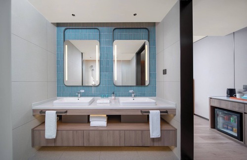 Shapingba Hotel | Holiday Inn Express Chongqing Ciqikou Ancient Town by IHG