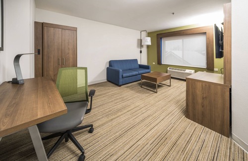 Vernon Hills Hotel | Holiday Inn Express Chicago NW - Vernon Hills by IHG