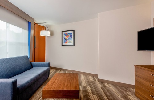 Chapel Hill Hotel | Holiday Inn Express Chapel Hill by IHG