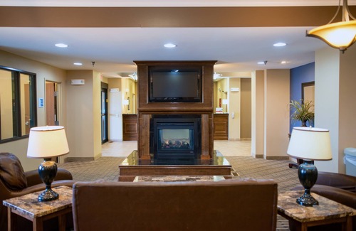 Devils Lake Hotel | Holiday Inn Express Devils Lake by IHG