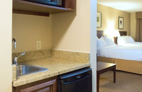 Devils Lake Hotel | Holiday Inn Express Devils Lake by IHG