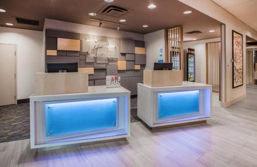 Eau Claire Hotel | Holiday Inn Express- Eau Claire West I-94 by IHG