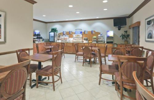 Evansville Hotel | Holiday Inn Express Evansville - West by IHG