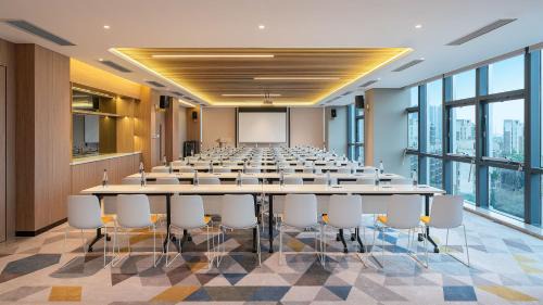 Helikeng Hotel | Holiday Inn Express Foshan Sanshui by IHG