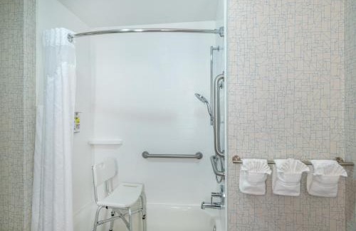 Gas City Hotel | Holiday Inn Express Gas City by IHG