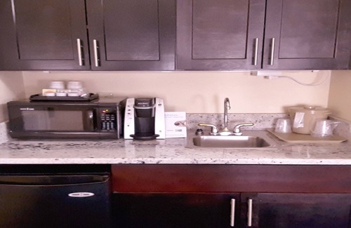 Lawrenceville Hotel | Holiday Inn Express Hotel & Suites by IHG