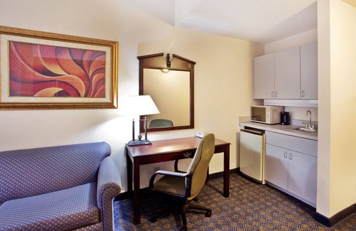Lawrenceville Hotel | Holiday Inn Express Hotel & Suites by IHG