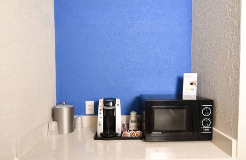 Gypsum Hotel | Holiday Inn Express Hotel & Stes Port Clinton-Catawba Island by IHG