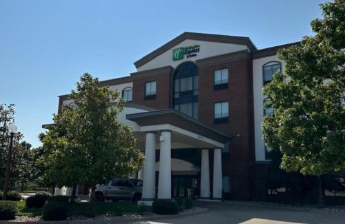 Ennis Hotel | Holiday Inn Express Hotel & Suites Ennis by IHG
