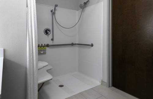 Cordele Hotel | Holiday Inn Express Hotel & Suites CORDELE NORTH by IHG