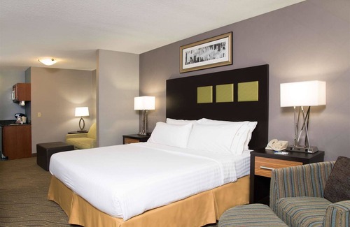Danville Hotel | Holiday Inn Express Hotel & Suites Danville by IHG
