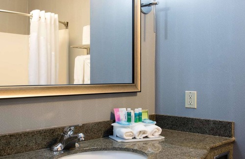 Danville Hotel | Holiday Inn Express Hotel & Suites Danville by IHG