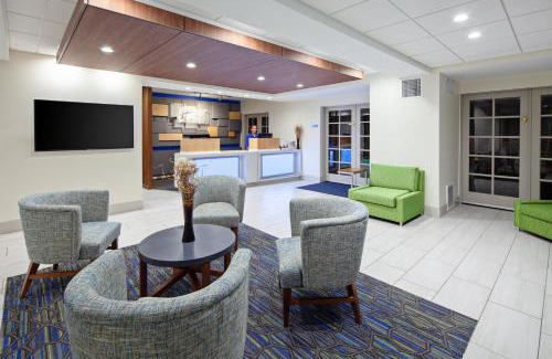 Escondido Hotel | Holiday Inn Express Hotel & Suites San Diego-Escondido by IHG