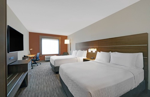 Newport Hotel | Holiday Inn Express Hotel & Suites NEWPORT by IHG