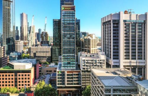 Melbourne Central Business District Hotel | Holiday Inn Express Melbourne Little Collins by IHG