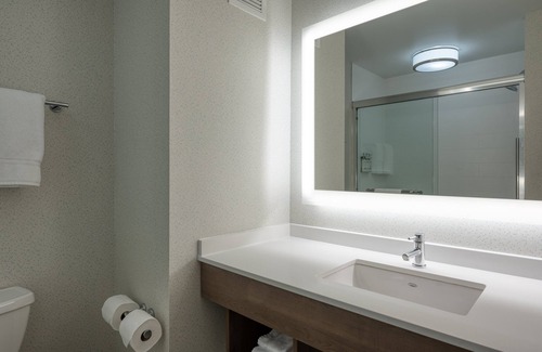 Radcliff Hotel | Holiday Inn Express Radcliff-Fort Knox by IHG