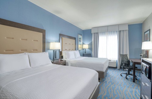 Edwardsville Hotel | Holiday Inn Express & Suites Edwardsville by IHG