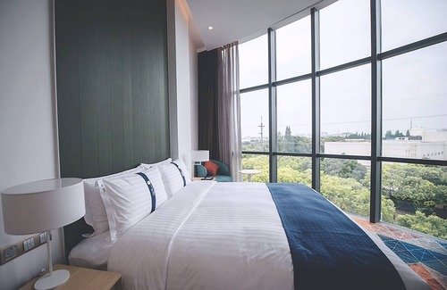 Songjiang Hotel | Holiday Inn Express Shanghai Songjiang Fangta by IHG