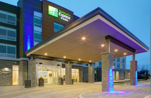 Collingwood Hotel | Holiday Inn Express & Suites - Collingwood
