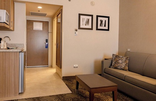 Chihuahua Hotel | Holiday Inn Express & Suites Chihuahua Juventud by IHG
