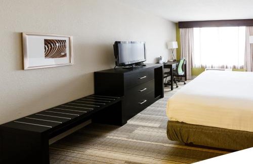 Shelbyville Hotel | Holiday Inn Express & Suites Shelbyville by IHG
