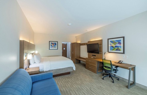 Lindale Hotel | Holiday Inn Express & Suites Lindale – Tyler by IHG