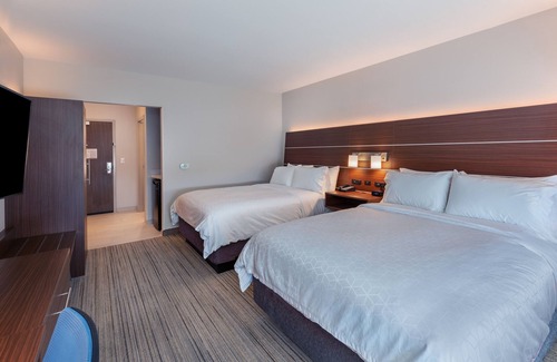 Parsons Hotel | Holiday Inn Express & Suites Parsons by IHG