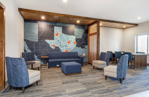 Alice Hotel | Holiday Inn Express & Suites Alice by IHG