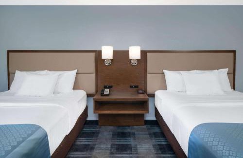College Park Hotel | Holiday Inn Express & Suites - Mobile - I-65 by IHG