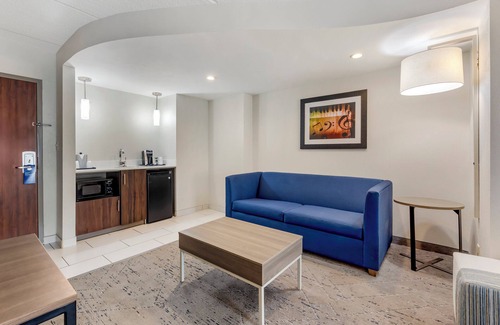 Antioch Hotel | Holiday Inn Express & Suites Nashville Southeast - Antioch by IHG