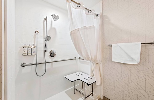 Sylva Hotel | Holiday Inn Express & Suites Sylva - Western Carolina Area by IHG