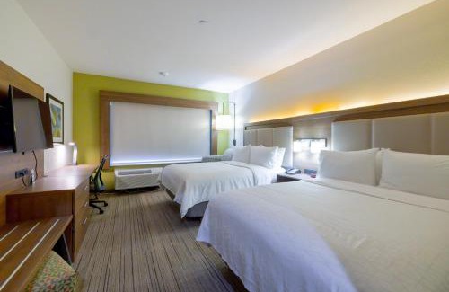 Lake Highlands Hotel | Holiday Inn Express & Suites Dallas NE Arboretum