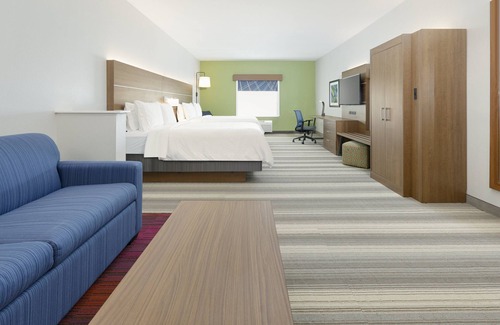 Denton Hotel | Holiday Inn Express & Suites Denton North by IHG