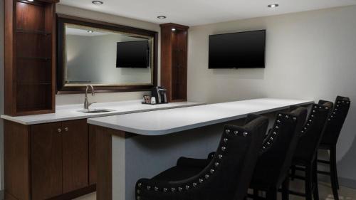 Medina Hotel | Holiday Inn Express & Suites Medina by IHG