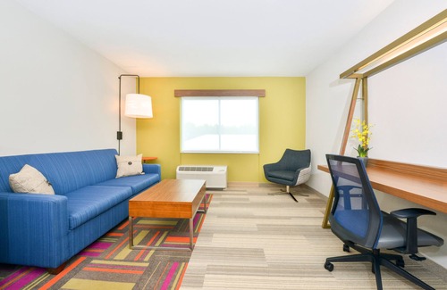 Salem Hotel | Holiday Inn Express & Suites Salem by IHG