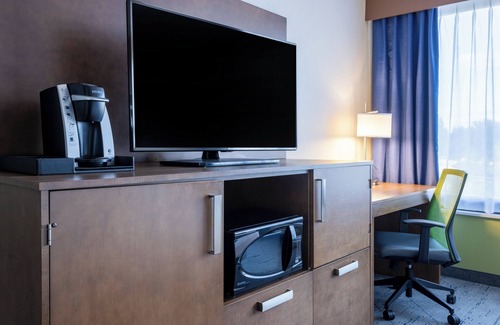 Fort Washington Hotel | Holiday Inn Express & Suites Ft. Washington - Philadelphia by IHG