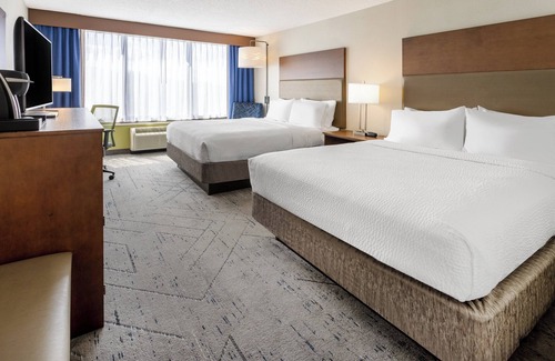 Fort Washington Hotel | Holiday Inn Express & Suites Ft. Washington - Philadelphia by IHG