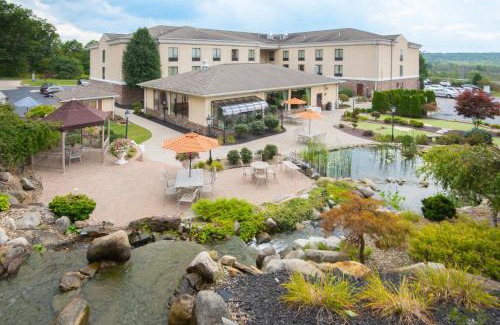 West Middlesex Hotel | Holiday Inn Express & Suites - Sharon-Hermitage by IHG