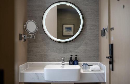 Xiangzhou District Hotel | Holiday Inn Express Zhuhai Grand Theater by IHG