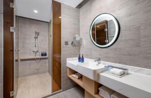 Xiangzhou District Hotel | Holiday Inn Express Zhuhai Grand Theater by IHG