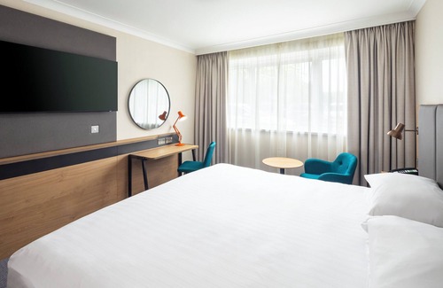 Hookwood Hotel | Holiday Inn London-Gatwick Airport by IHG