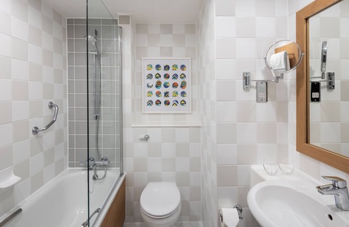 Hookwood Hotel | Holiday Inn London-Gatwick Airport by IHG