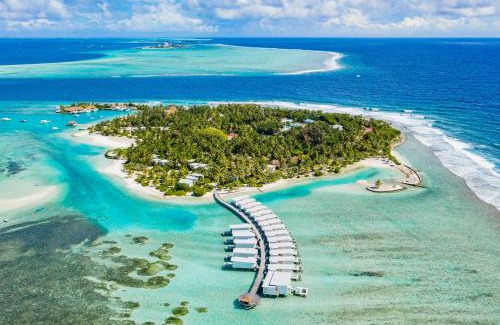 Kandooma Resort | Holiday Inn Resort Kandooma Maldives - Kids Stay & Eat Free and Free Roundtrip Speed Boat for a minimum 4 nights stay