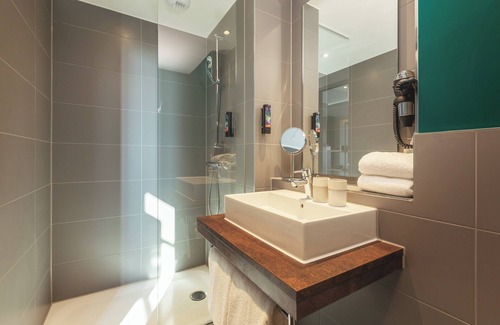 Eppendorf Hotel | Holiday Inn - the niu, Bricks Hamburg by IHG